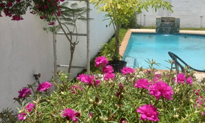Cupey Villa | San Juan, Villa Mifany, private POOL open 24/7, outdoor kitchen/BBQ & peaceful