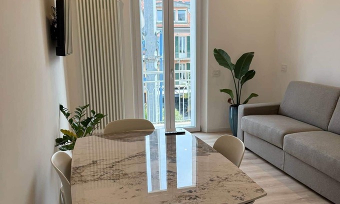 Zona Risorgimento Apartment | San Lorenzo Columns Apartment - POG 1-4