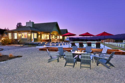 Healdsburg Villa | Sanctuary On Lytton Complimentary Wine Tasting At Croix Included!