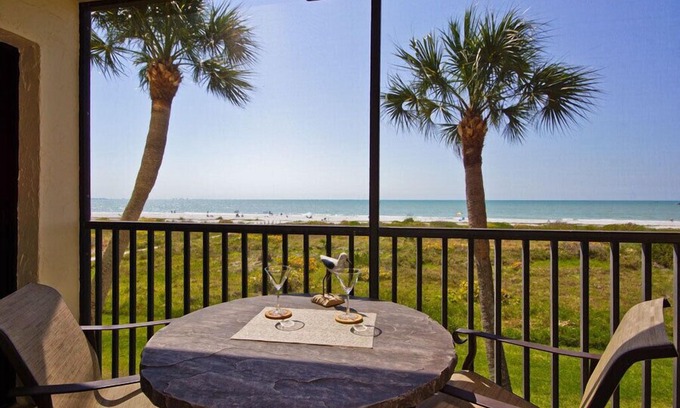 Sanibel Apartment | Sandalfoot Condo 1C2