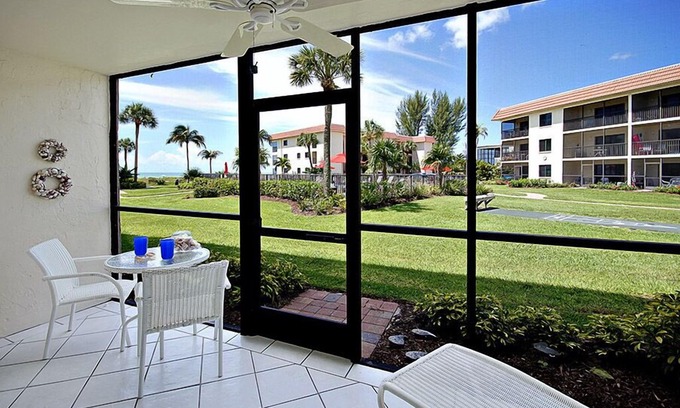 Sanibel Apartment | Sandalfoot Condo 4B1