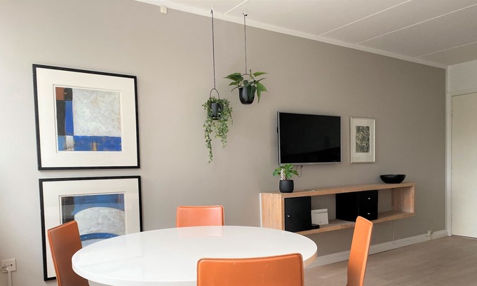 Frederiksberg C Apartment | Sanders Platan - Cozy 1-Bdr. Apt. w/ Balcony