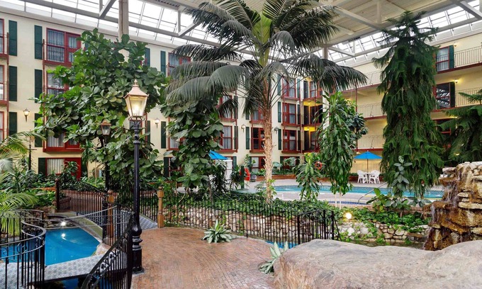 Downtown Hotel | Sandman Signature Lethbridge Lodge