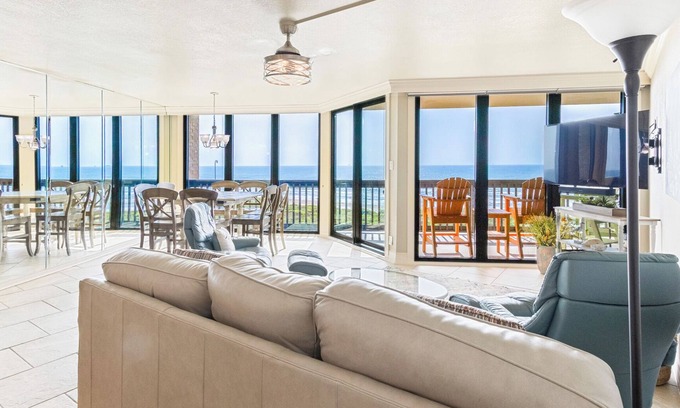 Port Aransas Condo | Sandpiper 401 Oceanfront Resort Condominiums with Private Boardwalk
