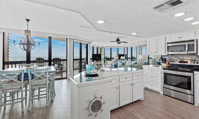 Port Aransas Condo | Sandpiper Condominiums 403, Panoramic Gulf Views w/direct access to Mustang Island/Port A beaches.
