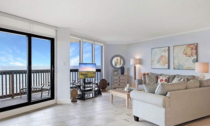 Port Aransas Condo | Sandpiper Condominiums 505, Panoramic Gulf Views w/direct access to Mustang Island/Port A beaches.
