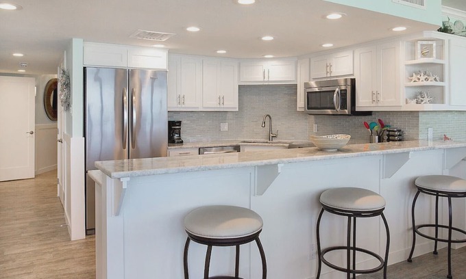 Port Aransas Condo | Sandpiper Condominiums 908L, Panoramic Gulf Views w/ direct access to Mustang Island/Port A beaches.