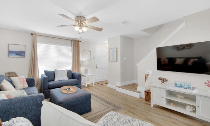 Miramar Beach Apartment | Sandprints A4