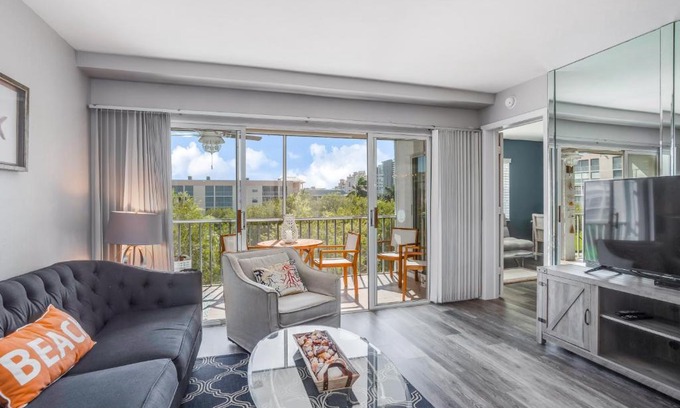 Marco Island Hotel | Sands of Marco