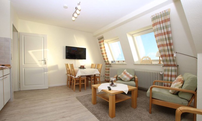 Wyk auf Foehr Apartment | Sandwall 11a, Whg. 6 "gästehaus Gorch Fock" - Ferienwohnung mit 2- Zimmern auf ca. 45m² mit Direktem