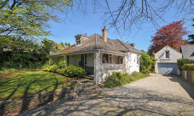 Rock Cottage | SANDY LODGE ROCK, pet friendly, with open fire in Rock