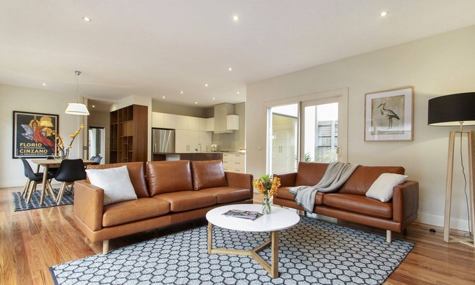 Sandringham House | Sandy Style - close to beach and shops