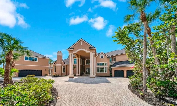 Sanctuary House | Sanibel Luxury 6000 sq ft Home in the Prestigious Sanctuary