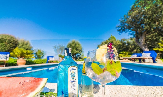 Sant Joan Villa | Sant Joan Holiday Home, Sleeps 4 with Pool and WiFi
