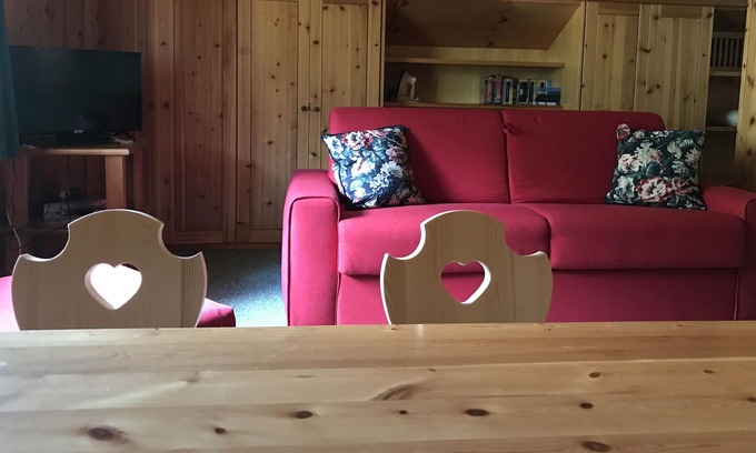 Santa Caterina Valfurva Apartment | SANTA CATERINA VALFURVA MANSARDA of CHARME. ALSO STAGIONAL RENTALS