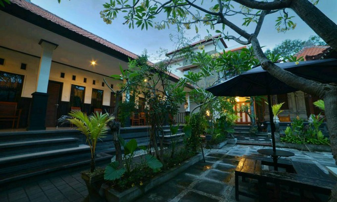Downtown Kuta Hotel | Santhi House Kuta