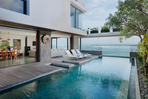 Jimbaran Bay Villa | Santos Cliff View by Nakula