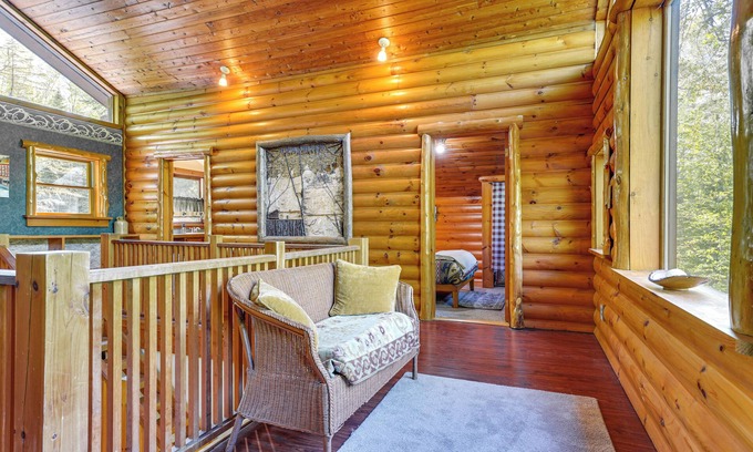 Saranac Lake Cottage | Saranac Lake Cabin w/Deck: Pets Welcome!