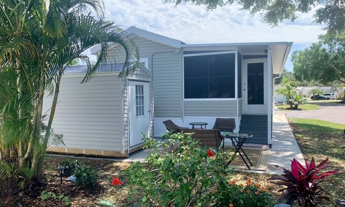 Braden River House | Sarasota Resort Home Pool Golf Beach Siesta Key St. Armands Downtown Pickleball