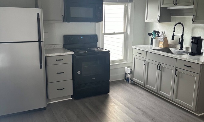 Saratoga Springs Apartment | Saratoga Apartment Close to Downtown & Race Course!