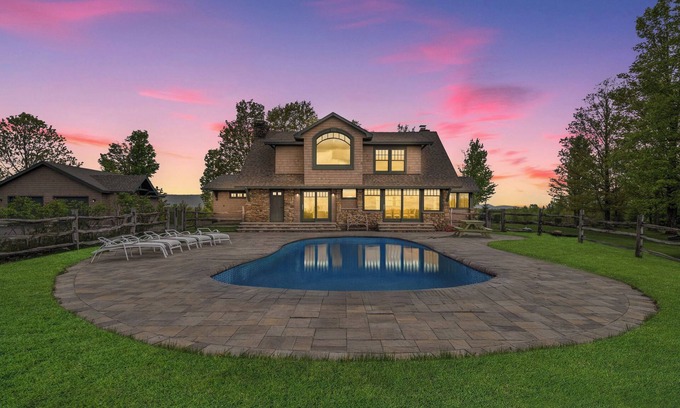 Greenfield Center House | Saratoga's Musical Oasis|Heated Pool|King Bed|Mountain Views|