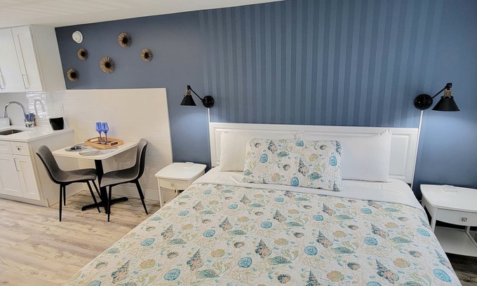 Treasure Island Hotel | Satellite Motel - Sea & Bay View Bungalow 127