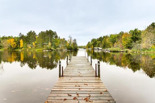 Tower House | Sauna and Deck Wooded Cabin on Lake Vermilion!
