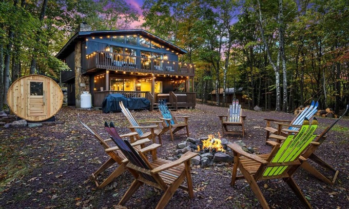 Lake Harmony Cabin | Sauna-HotTub-FirePit-Private Lot