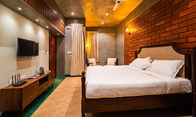 Kuilapalayam Hotel | Savana Stay