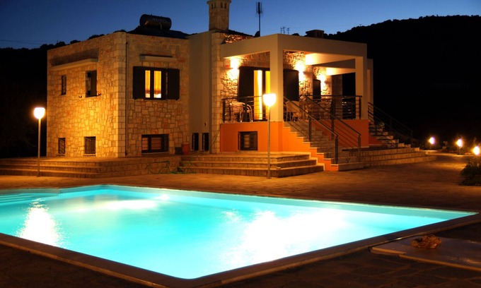 North Kynouria House | "Savanas" Luxury Villa Apartment