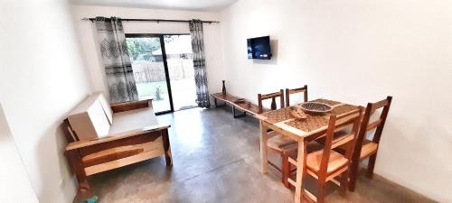Livingstone Apartment | Savanna Tree Apartments - self catering town center