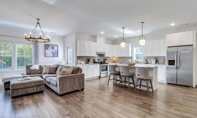 Whitemarsh Island House | Savannah Comfort Sanctuary by Oatland Island Wildlife Center