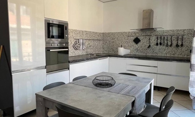 Savona Apartment | Savona. Apartment near the center and the beach