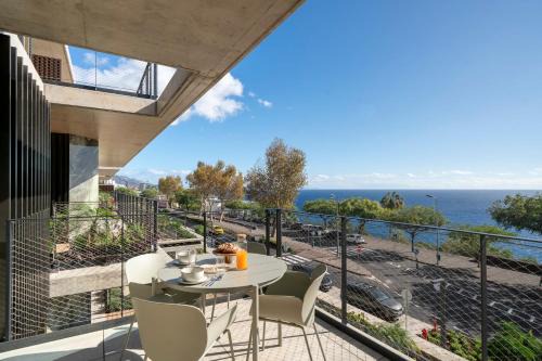 Sao Martinho Apartment | Savoy Monumentalis I by An Island Apart
