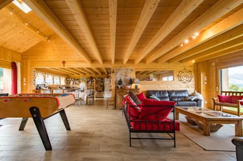 Albiez-le-Vieux Ski Chalet | Savoyard chalet of 300m in Albiez