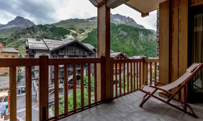 Val-d'Isere Apartment | Savoyards and rustic studio in the heart of Val d'Isère