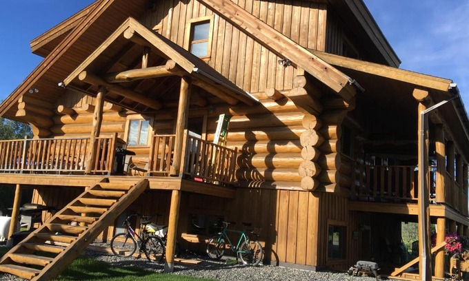 Copper Center Bed & Breakfast | Sawing Logzz Cabin
