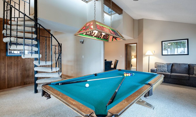 Historic District Condo | Sawmill Creek Blue Moose Condo: Ski-In, Walk to Main St