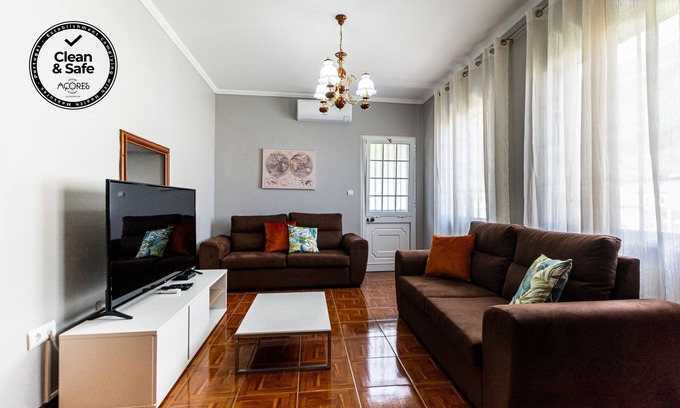 Faial Da Terra House | SBMP-2 Fisherman's House