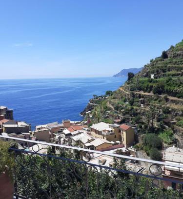 Manarola House | Scaglie di Mare