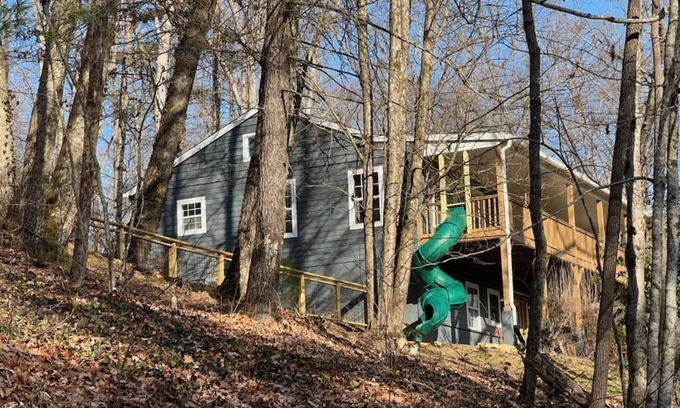Hendersonville Cabin | Scenic 5BR Mountain Home with Games Room & Pet-Friendly