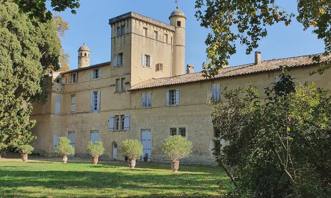 Aimargues Apartment | Scenic Apartment in Aimargues with Private Swimming Pool