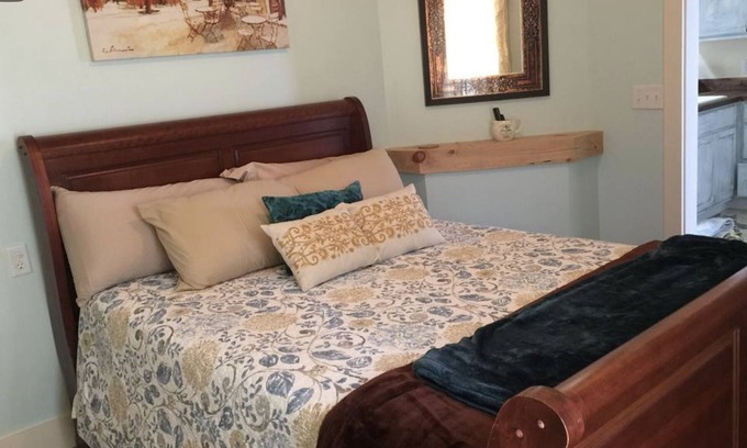Highland Apartment | Scenic spacious apartment nestled in the Hudson Valley on the Golf Course.