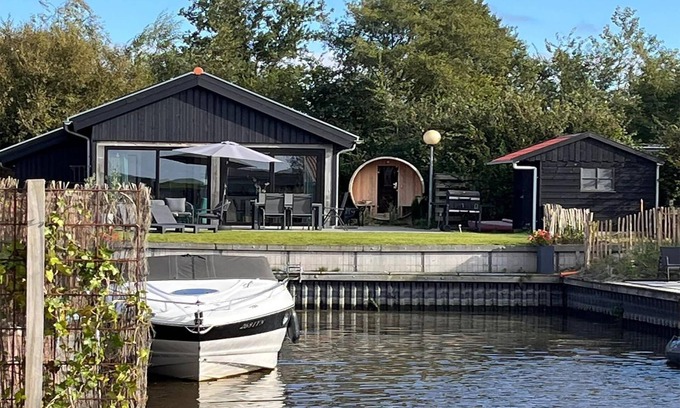 Anjum House | Scenic Stay with Sauna