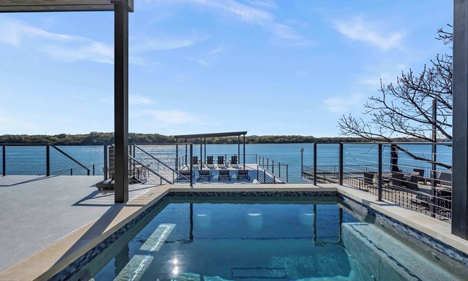 Kingsland House | Scenic Sunsets-private pool, boat lift, game room