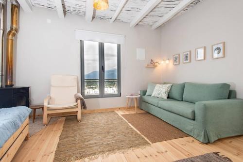 Kouses House | Schefflera Apartment, With Mountain View