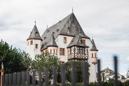 Geisenheim Bed & Breakfast | Schloss Schönborn