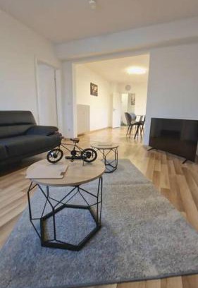 Bergisch Gladbach Apartment | Schnee Apartment GL-25
