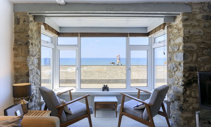 Borth Cottage | Sea Breaker, Borth and Ynyslas