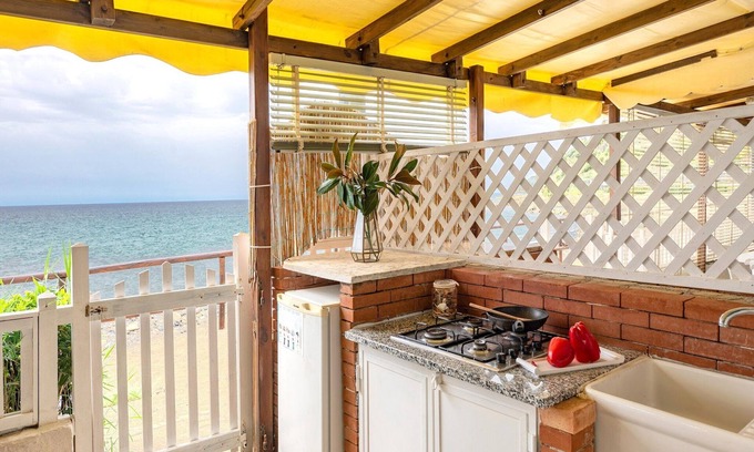 Marina di Pisciotta House | Sea Breeze Tiny House